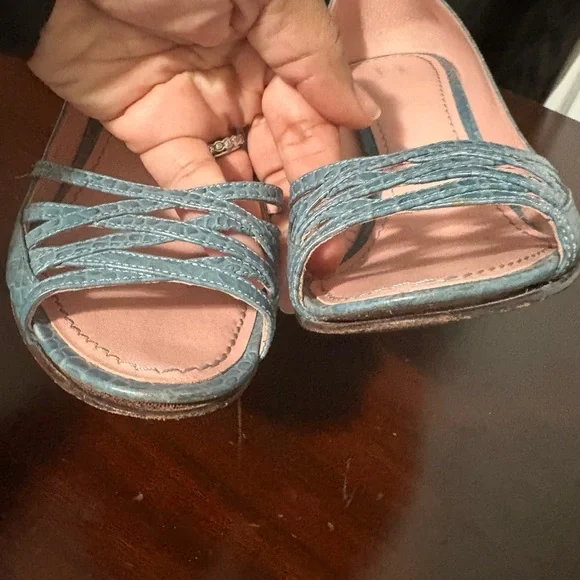 Tommy Hilfiger Blue Crisscross Heels with Pink Interior - Picture 5 of 12